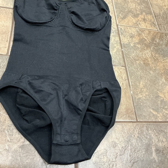 🔥3/$42 w FREE SHIPPING🔥 Black bodysuit body shaper - Picture 5 of 5